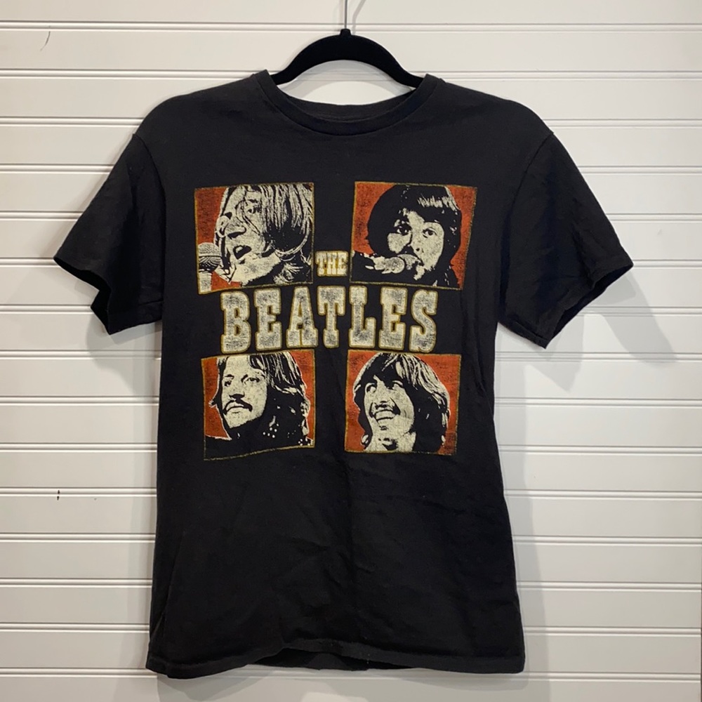 Women’s S black Beatles Tee